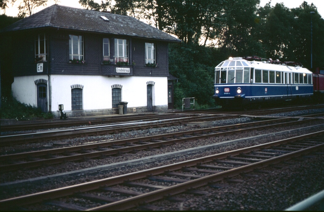 http://www.merte.eu/7gebirgsblick/forum/1988/19880627_0630_DB_(10)_Erndtebrueck.jpg